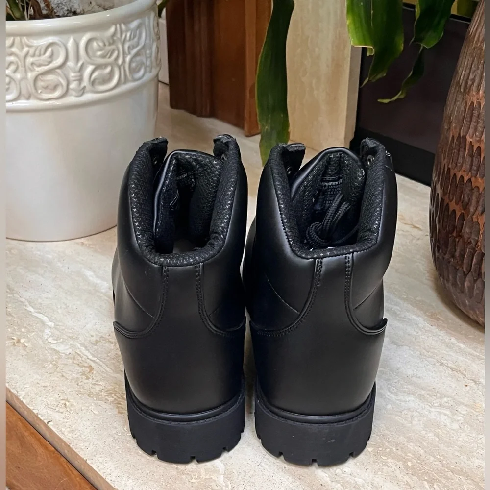 NWT Lugz Men’s Pine Ridge WR Boots